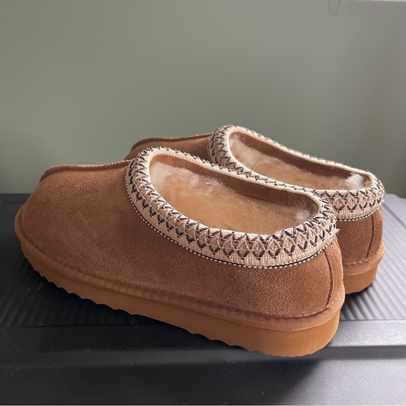 Quince - Australian Shearling Clog Slipper - UGG Tasman - Picture 6 of 6